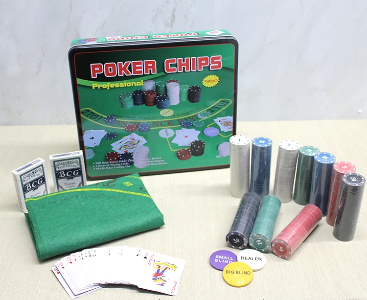 Metal Kutulu 500 Chip Ve 2 Adet İskambil Kağit Setine Sahip Poker Oyunu Alk3540