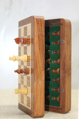 Özel Vernikli Mıknatıs Taşlı Ahşap Katlanabilir Kutulu Satranç Oyunu 17.5 Cm G221