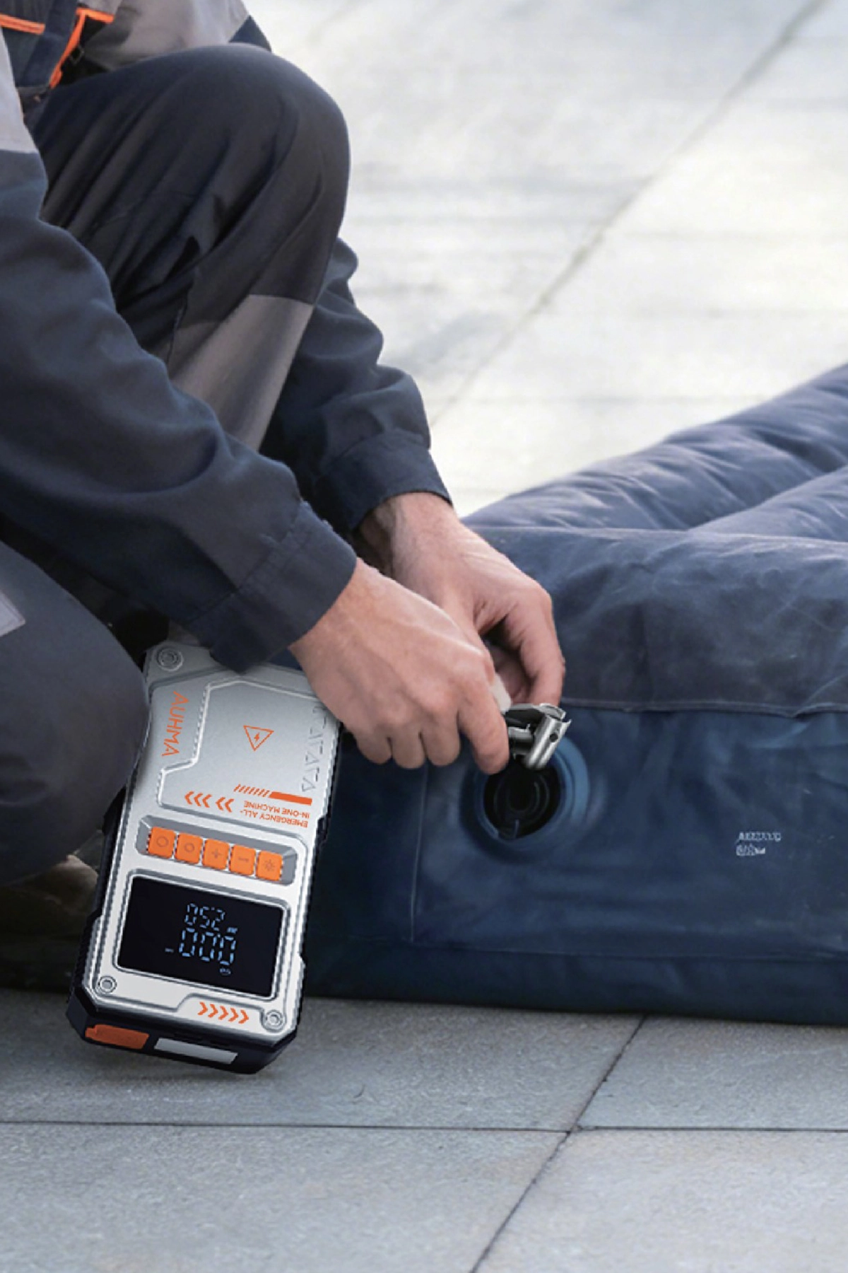 Şarjlı 10.000 Mah Akım Korumalı Taşınabilir Çanta Araç Akü Şarj Takviyeli Işıklı Hava Kompresörü Powerbankli